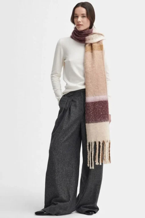 Womens Isla Tartan Boucle Scarf