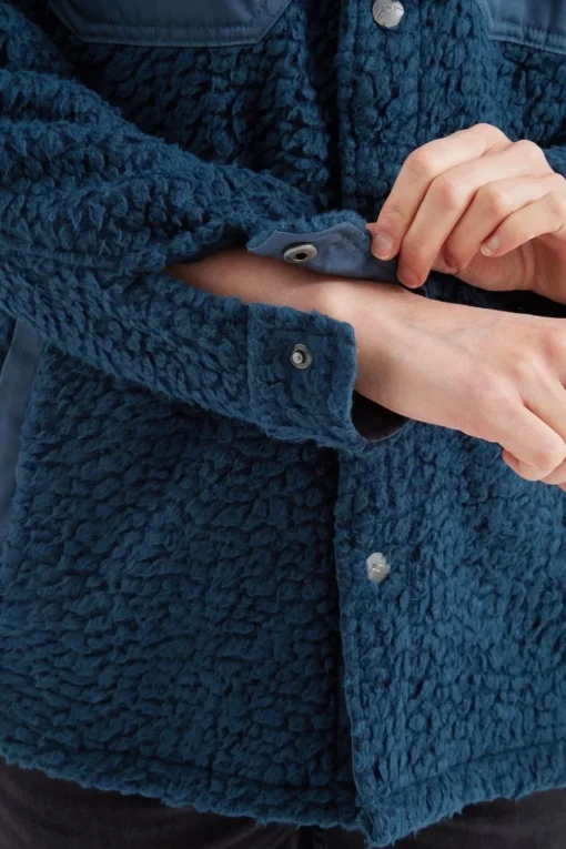 Womens Rappel Recycled Sherpa Oversized Shirt